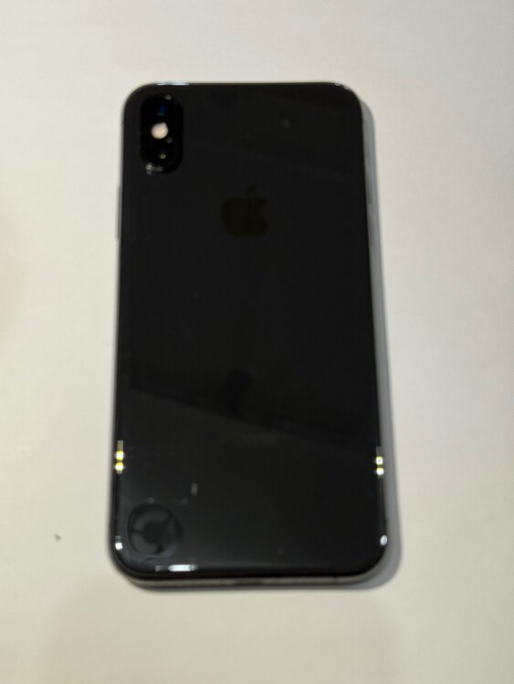 iPhoneXs 256G スペースグレー（スマホ）の商品画像 - 査定依頼日：2025年4月18日 - 最高査定価格：17,000円