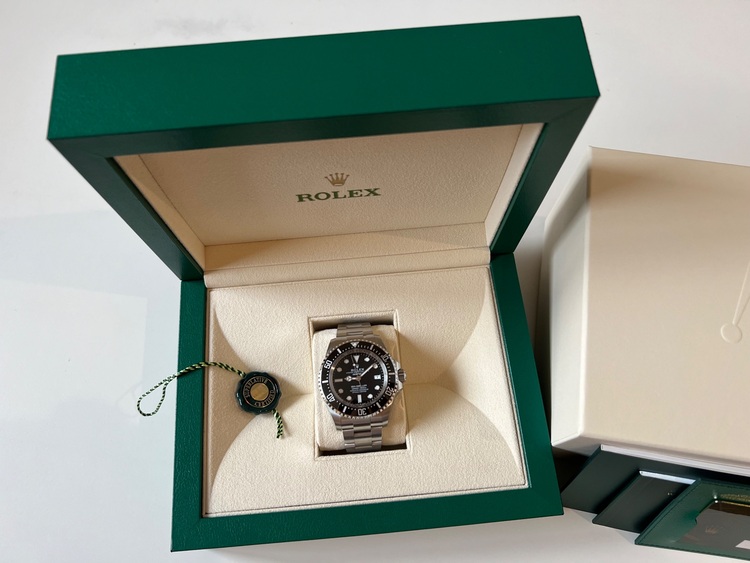 ロレックス シードゥエラー （高級時計）の商品画像 - 査定依頼日：2025年7月16日 - 最高査定価格：2,050,000円