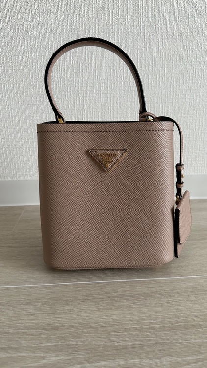 プラダ  （ブランドバッグ）の商品画像 - 査定依頼日：2025年9月22日 - 最高査定価格：150,000円