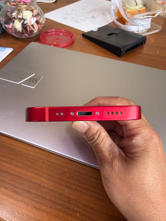 iPhone iPhone 13 mini 256GB au（スマホ）の商品画像 - 査定依頼日：2026年8月8日 - 最高査定価格：33,000円