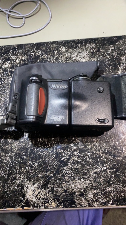 COOLPIX905（カメラ）の商品画像 - 査定依頼日：2026年4月15日 - 最高査定価格：500円