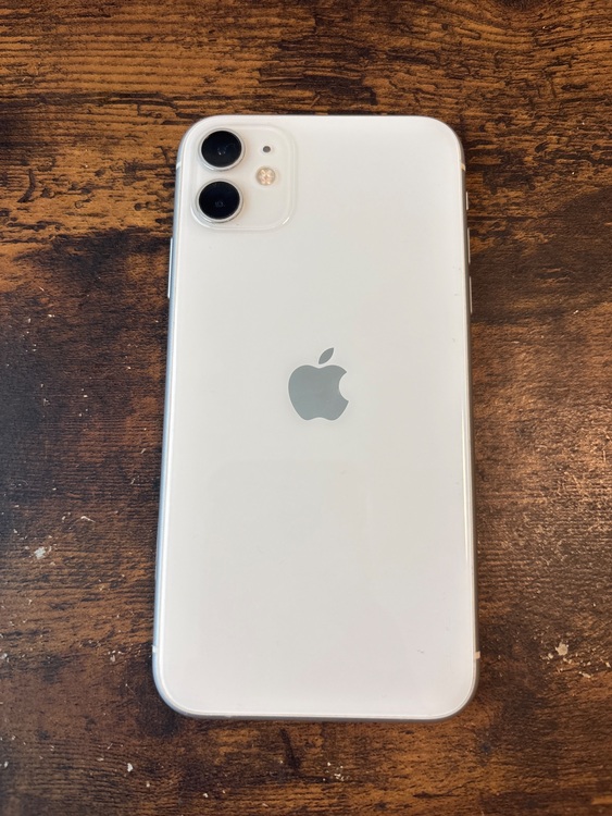 iPhone11 128GB SIMフリー（スマホ）の商品画像 - 査定依頼日：2025年7月21日 - 最高査定価格：25,000円