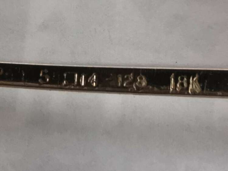 18kメガネフレーム（金・貴金属）の商品画像 - 査定依頼日：2025年3月6日 - 最高査定価格：100,000円