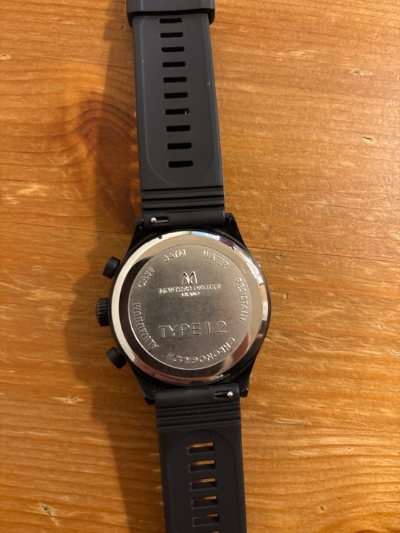 Montres De Luxe（高級時計）の商品画像 - 査定依頼日：2026年5月13日 - 最高査定価格：2,000円