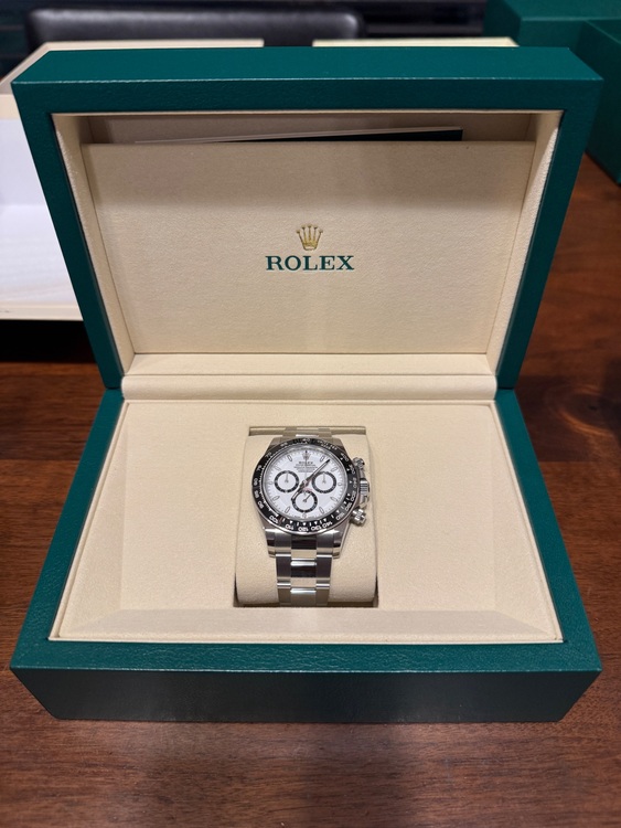 ロレックス デイトナ （高級時計）の商品画像 - 査定依頼日：2025年11月9日 - 最高査定価格：5,700,000円