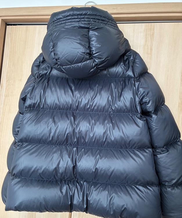 フード付きダウンジャケット（古着・ファッション）の商品画像 - 査定依頼日：2026年1月15日 - 最高査定価格：65,000円