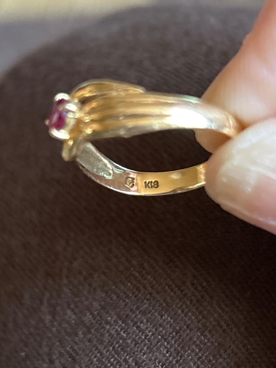 ルビーリング（金・貴金属）の商品画像 - 査定依頼日：2025年7月26日 - 最高査定価格：50,000円