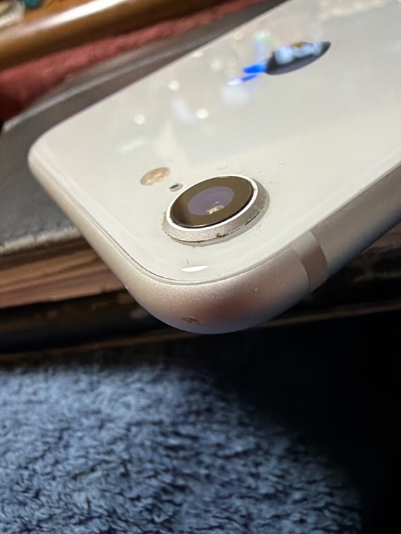 iPhone8 64GB SIMフリー（スマホ）の商品画像 - 査定依頼日：2026年3月31日 - 最高査定価格：4,000円