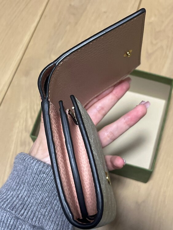 ダブルG バイカラー ミディアム ウォレット（ブランド財布・小物）の商品画像 - 査定依頼日：2025年6月1日 - 最高査定価格：25,650円