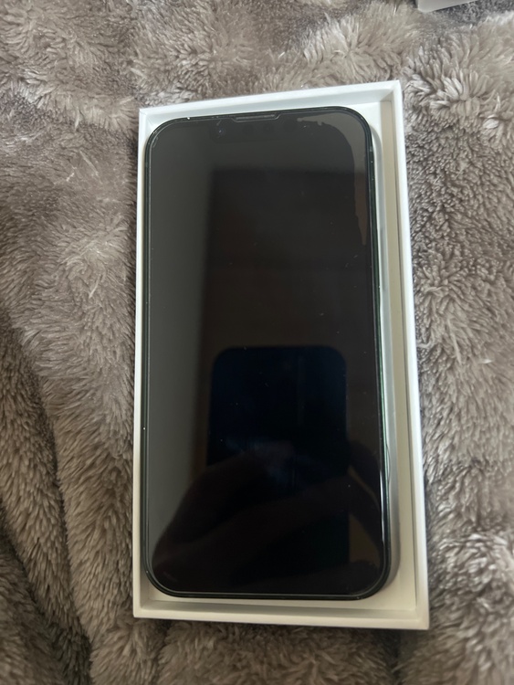 iPhone13mini（スマホ）の商品画像 - 査定依頼日：2026年2月18日 - 最高査定価格：27,000円