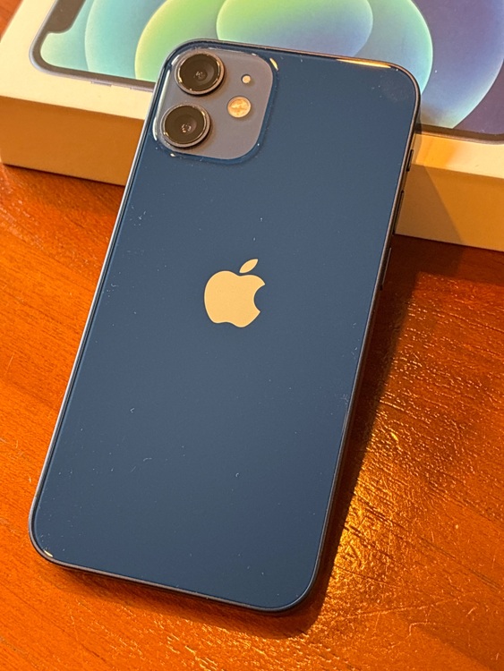 iPhone 12 mini 64GB SIMフリー（スマホ）の商品画像 - 査定依頼日：2025年6月12日 - 最高査定価格：20,000円