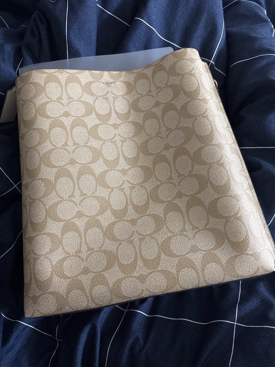 その他 コーチ （ブランドバッグ）の商品画像 - 査定依頼日：2025年11月18日 - 最高査定価格：3,000円