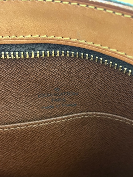 ドルーオ ショルダーバッグ（ブランドバッグ）の商品画像 - 査定依頼日：2026年3月23日 - 最高査定価格：90,000円