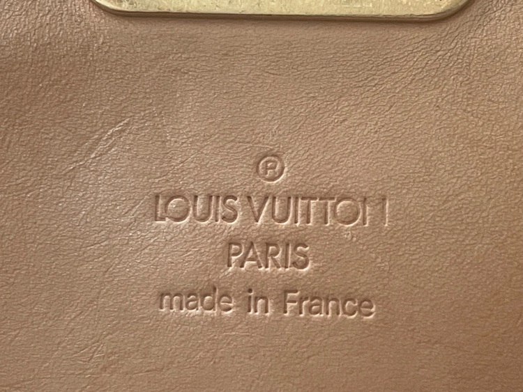 ルイヴィトンマルチカラーソローニュ（ブランドバッグ）の商品画像 - 査定依頼日：2025年8月6日 - 最高査定価格：160,000円