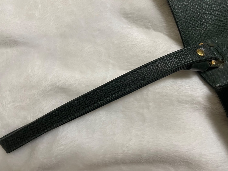 セカンドバッグ（ブランドバッグ）の商品画像 - 査定依頼日：2025年10月12日 - 最高査定価格：21,000円