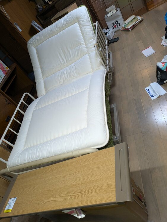 介護ベッド KEPRO JAPAN HB62-015 （介護用品）の商品画像 - 査定依頼日：2025年12月9日 - 最高査定価格：3,000円