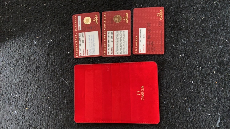 オメガ コンステーション 1232024605500（高級時計）の商品画像 - 査定依頼日：2026年4月16日 - 最高査定価格：400,000円