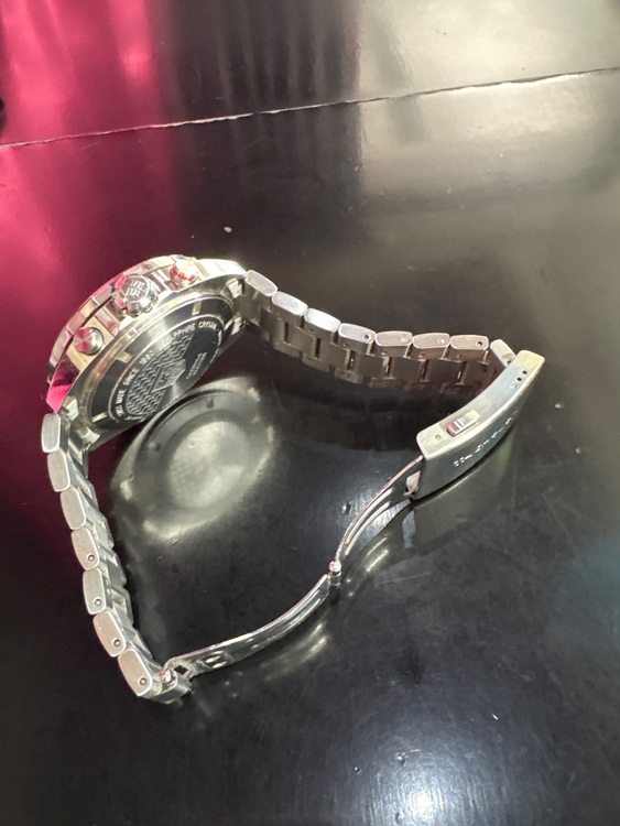 タグホイヤー フォーミュラ caz2010-0 wuu792（高級時計）の商品画像 - 査定依頼日：2025年6月28日 - 最高査定価格：140,000円