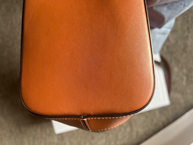 セリーヌ  （ブランドバッグ）の商品画像 - 査定依頼日：2025年11月24日 - 最高査定価格：200,000円