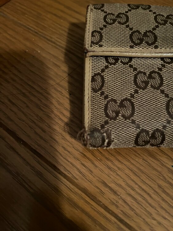 グッチキャンパス（ブランド財布・小物）の商品画像 - 査定依頼日：2025年1月12日 - 最高査定価格：5,000円