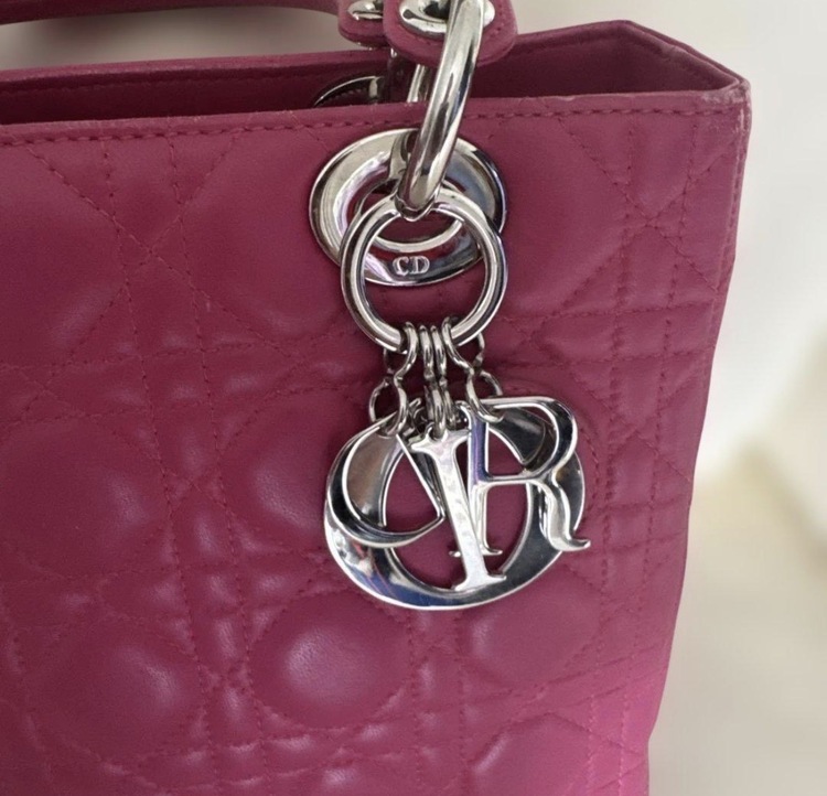 Lady Dior （ブランドバッグ）の商品画像 - 査定依頼日：2026年3月29日 - 最高査定価格：150,000円