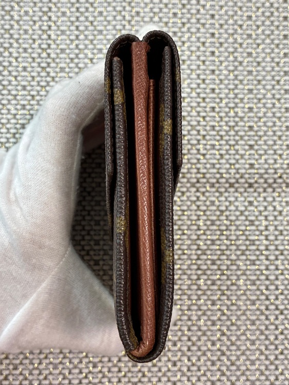 ルイヴィトンポルトモネビエカルトクレディ 二つ折り財布（ブランド財布・小物）の商品画像 - 査定依頼日：2025年11月7日 - 最高査定価格：7,000円