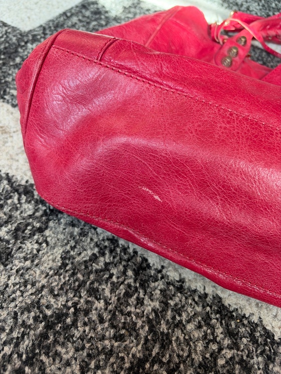 バレンシアガ  （ブランドバッグ）の商品画像 - 査定依頼日：2026年2月5日 - 最高査定価格：80,000円