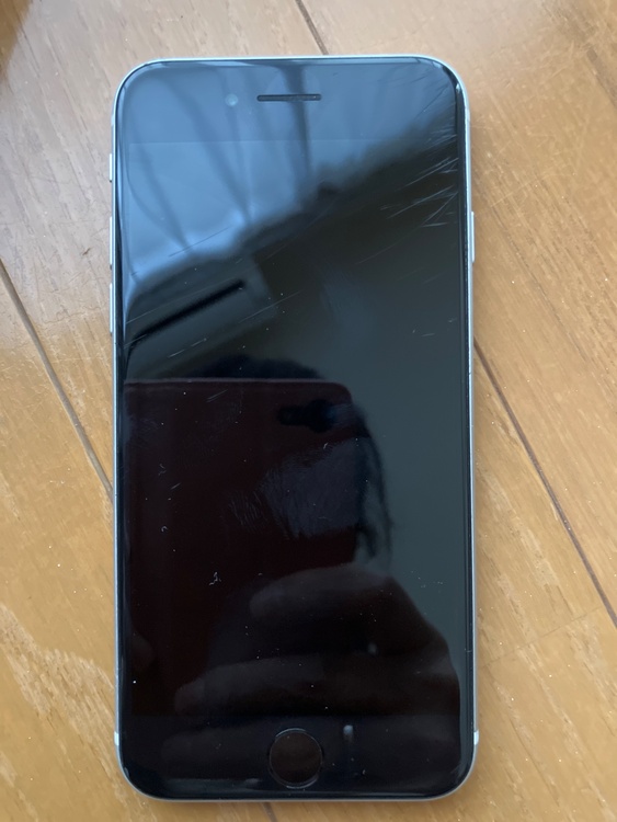 iPhone SE (第 2 世代) 128GB docomo（スマホ）の商品画像 - 査定依頼日：2026年1月20日 - 最高査定価格：12,000円