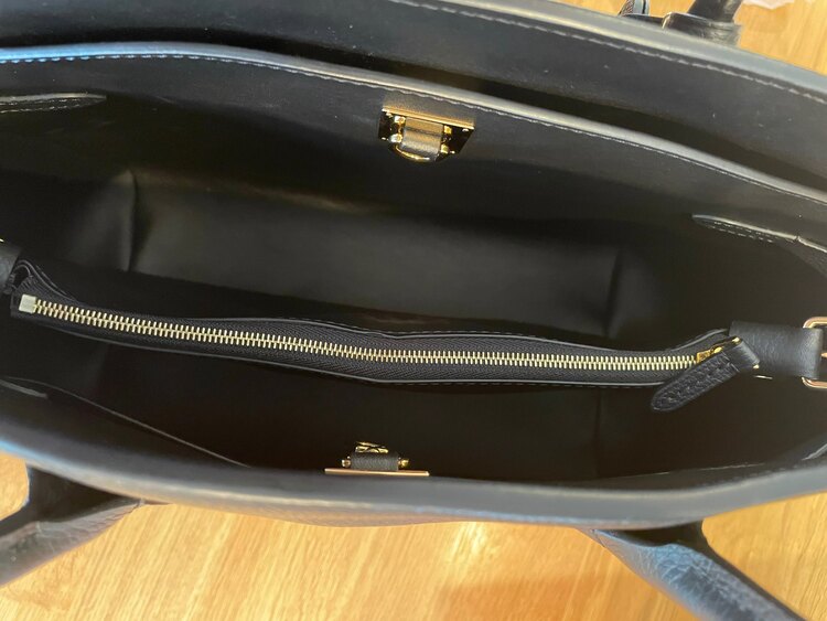 ミラmm（ブランドバッグ）の商品画像 - 査定依頼日：2025年1月5日 - 最高査定価格：150,000円