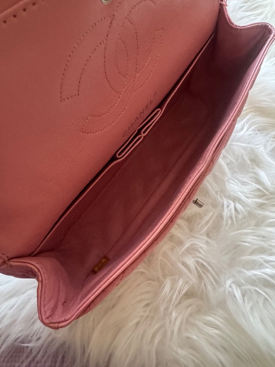 CHANEL マトラッセ25 ピンク　12番台（ブランドバッグ）の商品画像 - 査定依頼日：2026年10月7日 - 最高査定価格：800,000円