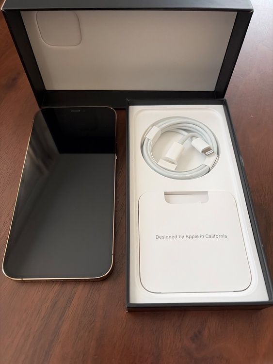 iPhone12Pro512GBゴールド（スマホ）の商品画像 - 査定依頼日：2026年2月1日 - 最高査定価格：43,000円