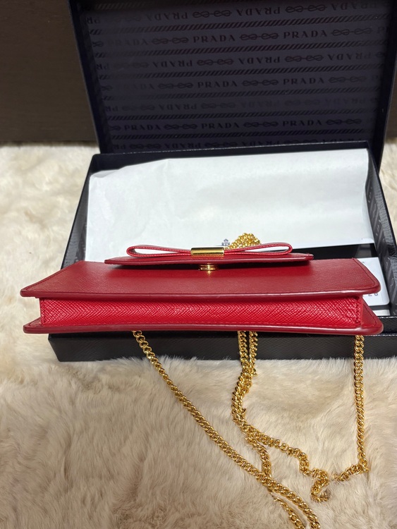 プラダショルダーバッグ（ブランドバッグ）の商品画像 - 査定依頼日：2025年11月27日 - 最高査定価格：40,000円