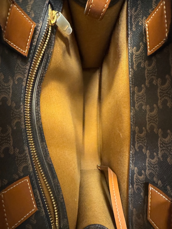 セリーヌ  （ブランドバッグ）の商品画像 - 査定依頼日：2025年12月5日 - 最高査定価格：100,000円