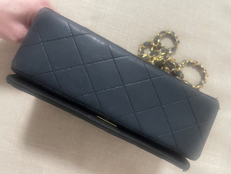 CHANEL ジャージマトラッセチェーンショルダー（ブランドバッグ）の商品画像 - 査定依頼日：2026年9月23日 - 最高査定価格：220,000円