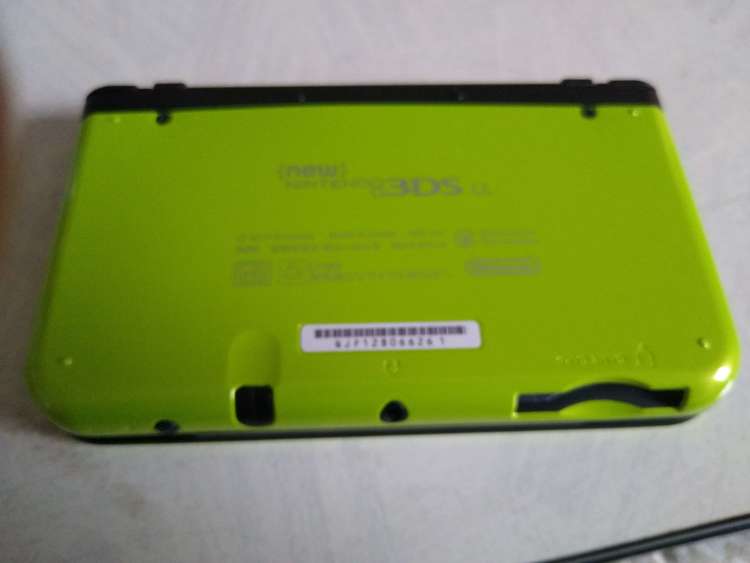 ニンテンドー3DSLL LIME ｘ BLACK（ゲーム機本体・ゲームソフト）の商品画像 - 査定依頼日：2022年11月20日 - 最高査定価格：6,000円