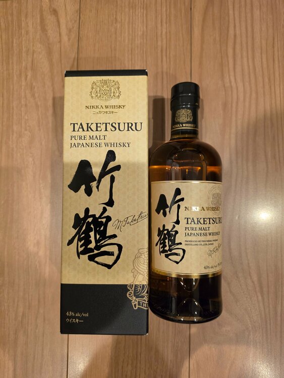 竹鶴ピュアモルト（お酒）の商品画像 - 査定依頼日：2026年10月16日 - 最高査定価格：100,000円