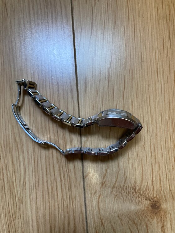 カルティエ タンク cc708177（高級時計）の商品画像 - 査定依頼日：2025年5月11日 - 最高査定価格：330,000円