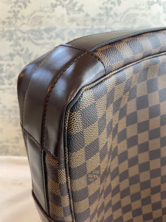 バスティーユ（ブランドバッグ）の商品画像 - 査定依頼日：2025年3月8日 - 最高査定価格：55,000円