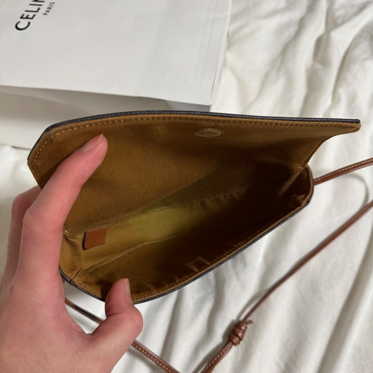 セリーヌ  （ブランドバッグ）の商品画像 - 査定依頼日：2026年1月8日 - 最高査定価格：100,000円