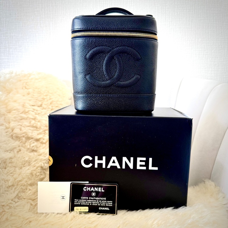 CHANEL バニティバッグ キャビアスキン ココマーク Gカード有（ブランドバッグ）の商品画像 - 査定依頼日：2026年5月13日 - 最高査定価格：125,000円