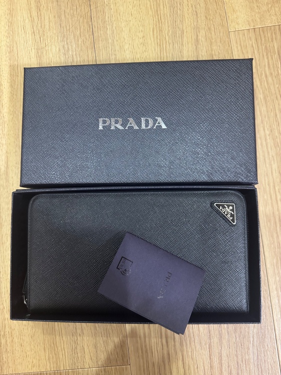 プラダ  （ブランドバッグ）の商品画像 - 査定依頼日：2026年2月23日 - 最高査定価格：35,000円