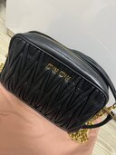 ミュウミュウ  （ブランドバッグ）の商品画像 - 査定依頼日：2025年2月23日 - 最高査定価格：60,000円