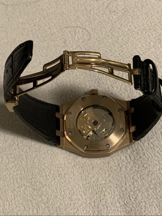 オーデマピゲ ロイヤルオーク （高級時計）の商品画像 - 査定依頼日：2026年1月7日 - 最高査定価格：7,500,000円