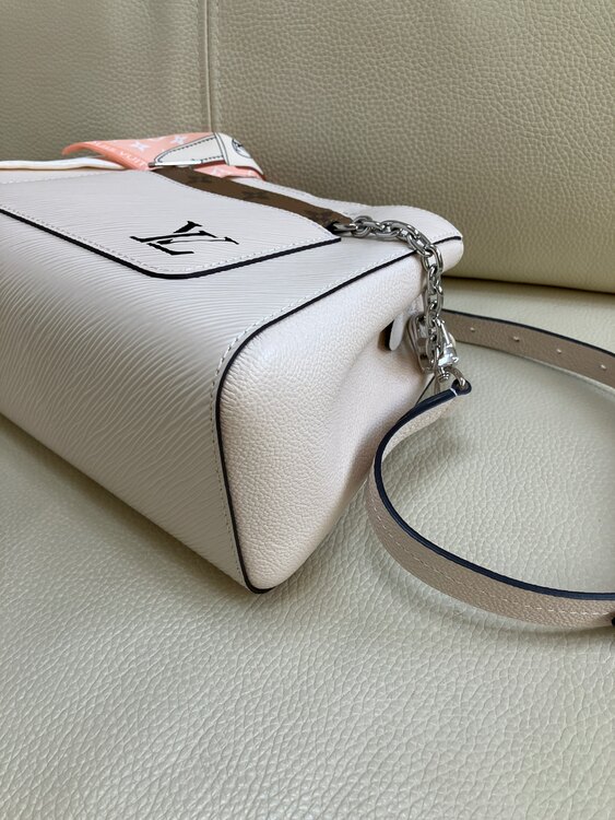 ヴィトンの3wayバック（ブランドバッグ）の商品画像 - 査定依頼日：2025年4月26日 - 最高査定価格：235,000円