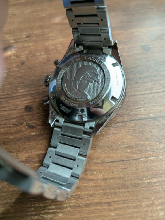 タグホイヤー カレラ CV201AJ.BA0715A（高級時計）の商品画像 - 査定依頼日：2026年2月18日 - 最高査定価格：210,000円