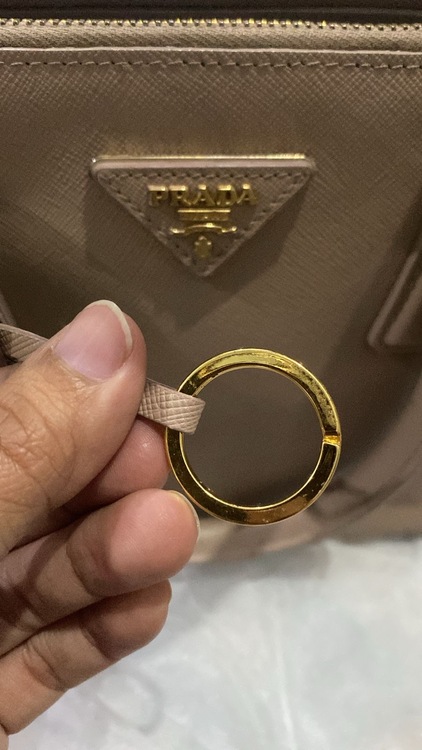 プラダバッグ（ブランドバッグ）の商品画像 - 査定依頼日：2025年12月6日 - 最高査定価格：90,000円