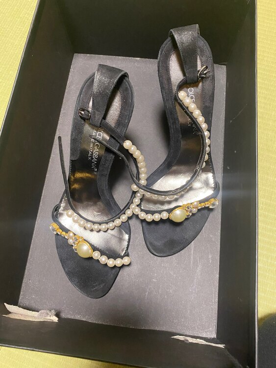 ドルチェアンドガッバーナ　ヒールサンダル（古着・ファッション）の商品画像 - 査定依頼日：2024年11月17日 - 最高査定価格：1,500円