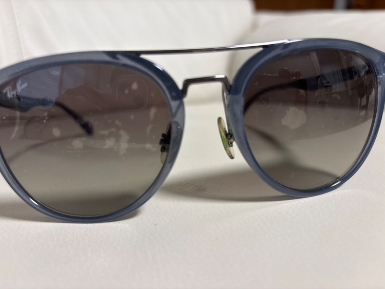 Ray Banサングラス（古着・ファッション）の商品画像 - 査定依頼日：2026年9月27日 - 最高査定価格：2,000円