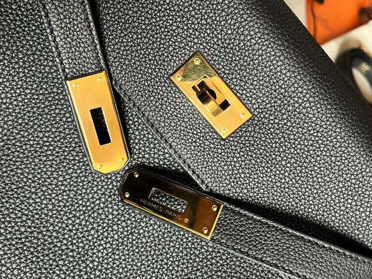 エルメス ケリー （ブランドバッグ）の商品画像 - 査定依頼日：2025年2月21日 - 最高査定価格：2,820,000円