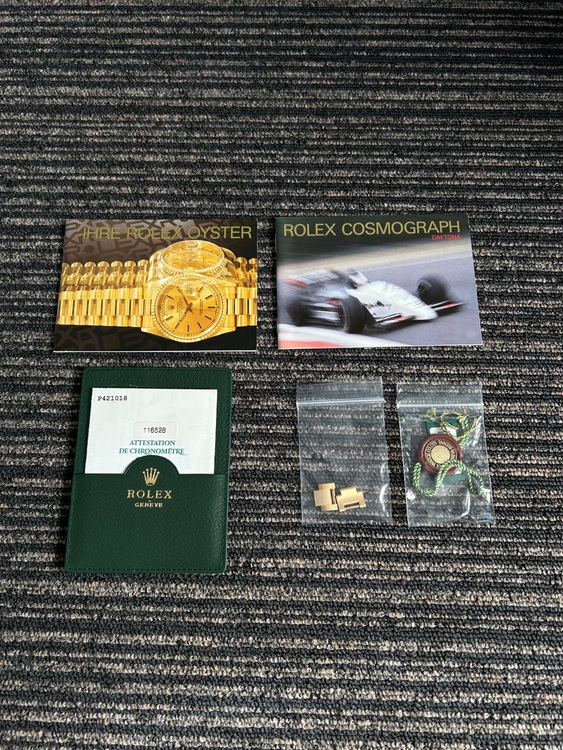 コスモグラフデイトナ（高級時計）の商品画像 - 査定依頼日：2025年6月30日 - 最高査定価格：5,300,000円